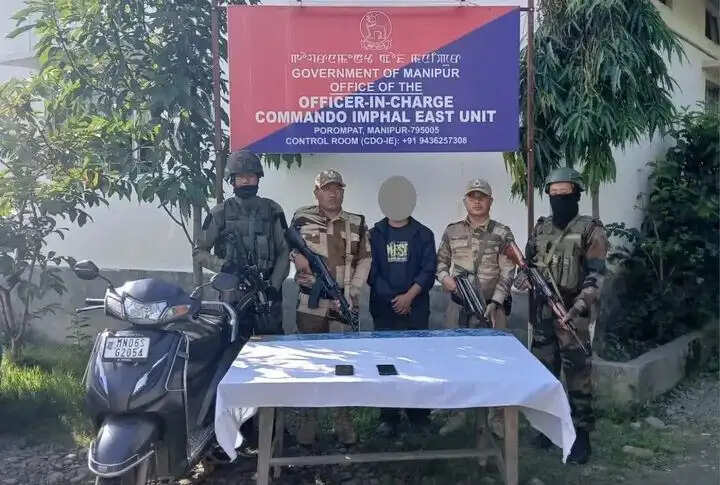 मणिपुर में उग्रवादी गिरफ्तार, संयुक्त अभियान में भारी मात्रा में हथियार बरामद