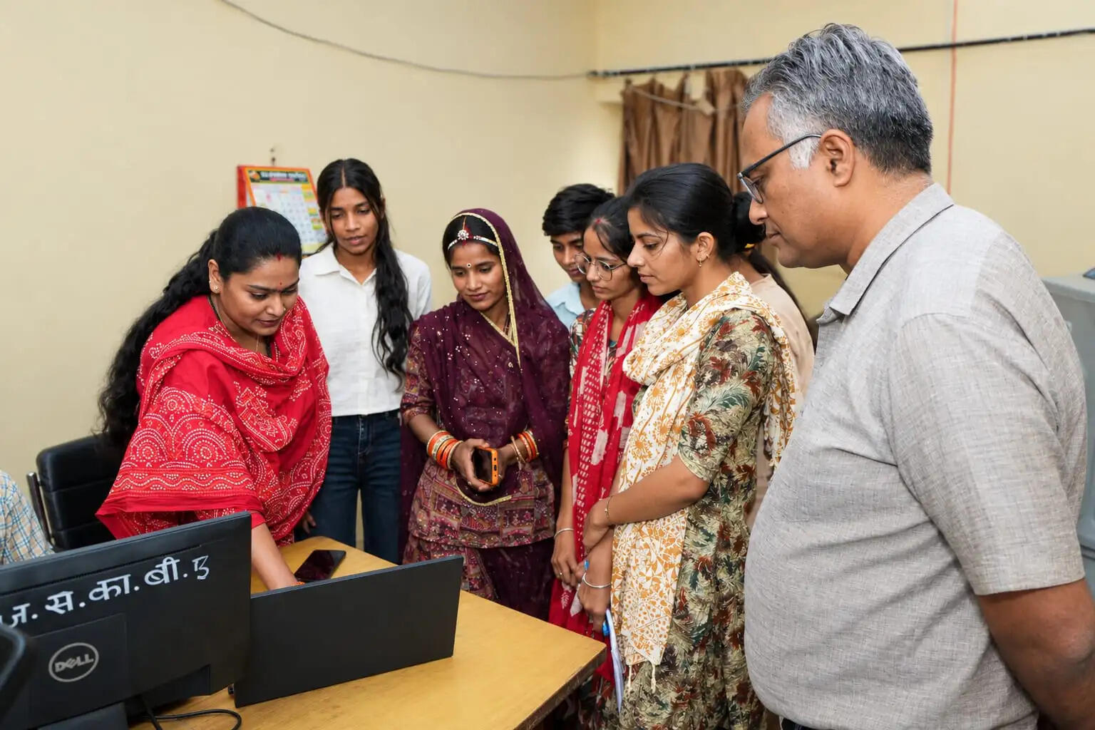 बालिकाओं ने समझी जनसंपर्क विभाग की कार्यप्रणाली