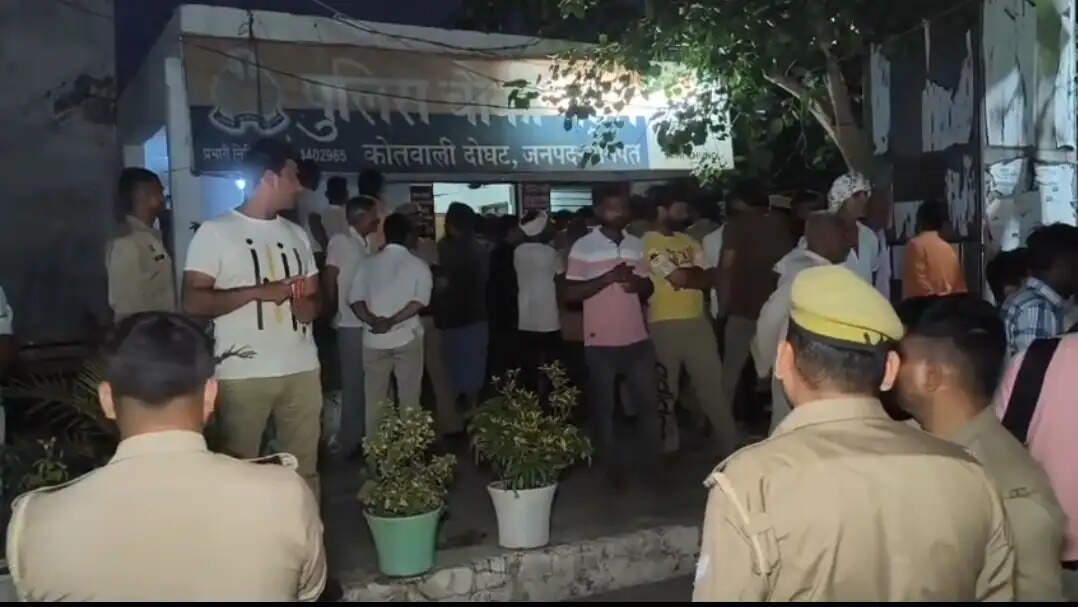 पूछताछ को लाए युवक ने की आत्महत्या, चौकी प्रभारी समेत 3 निलंबित