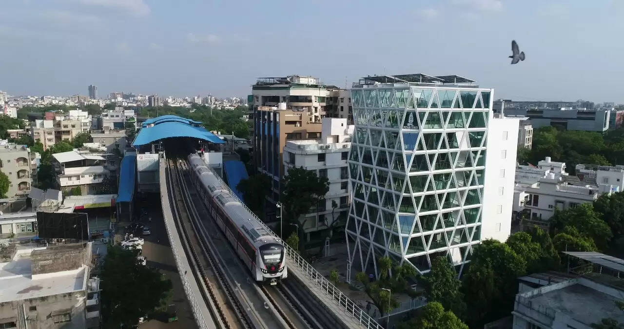 देश के ग्रोथ इंजन गुजरात की एक और उपलब्धि, राज्य में प्रति व्यक्ति आय पहली बार 3 लाख रुपये के पार