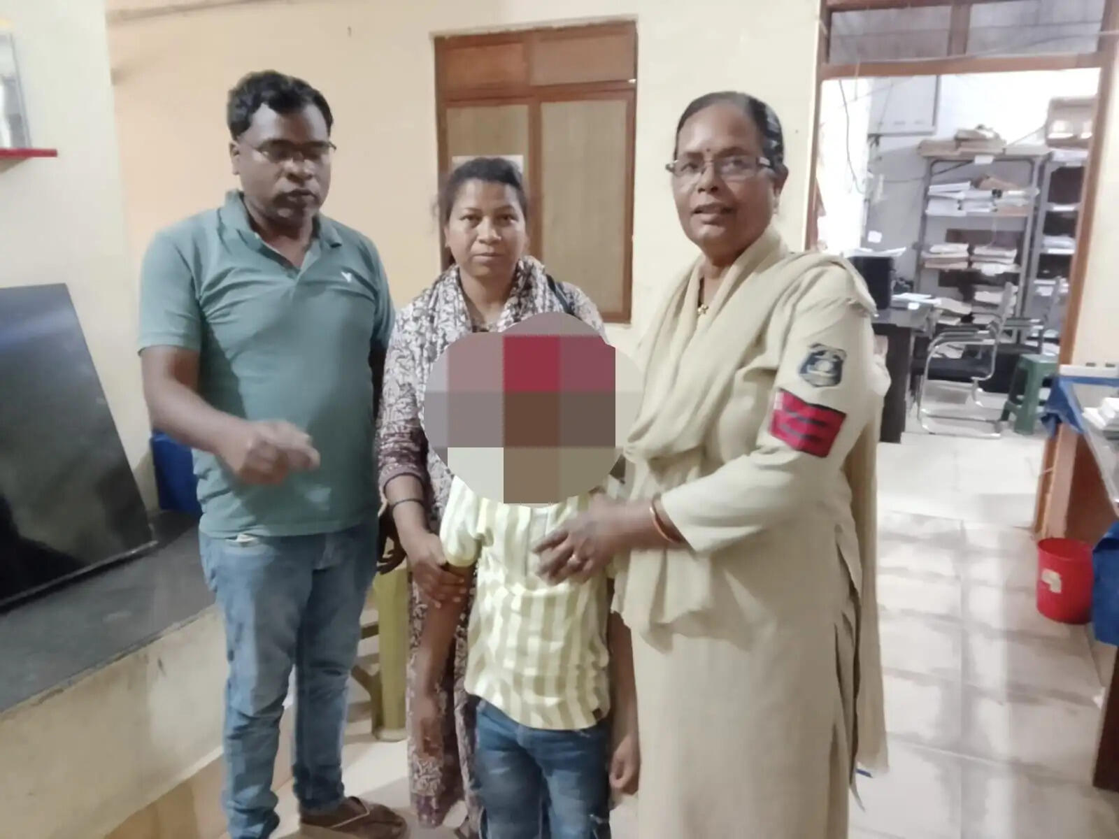 अंबिकापुर : चंद घंटों में गुमशुदा बालक को पुलिस ने किया बरामद, सुरक्षित लौटा घर