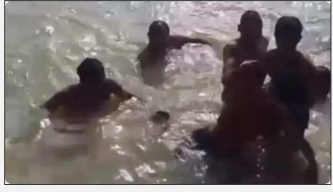 मैहर में तालाब में डूबने से 21 वर्षीय युवक की मौत, बचाने गहरे पानी में उतरे चौकी प्रभारी
