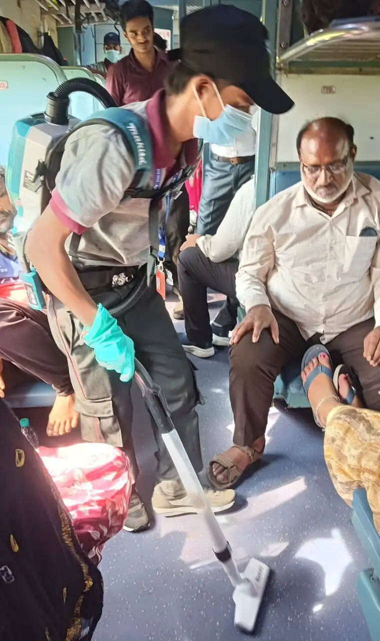 सद्भावना एक्सप्रेस में अब और बेहतर होगी सफाई व्यवस्था