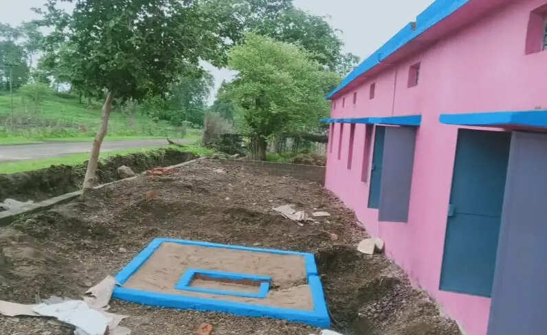 झाबुआ: रूफटॉप रेन वाटर हार्वेस्टिंग प्रणाली से जल संरक्षण