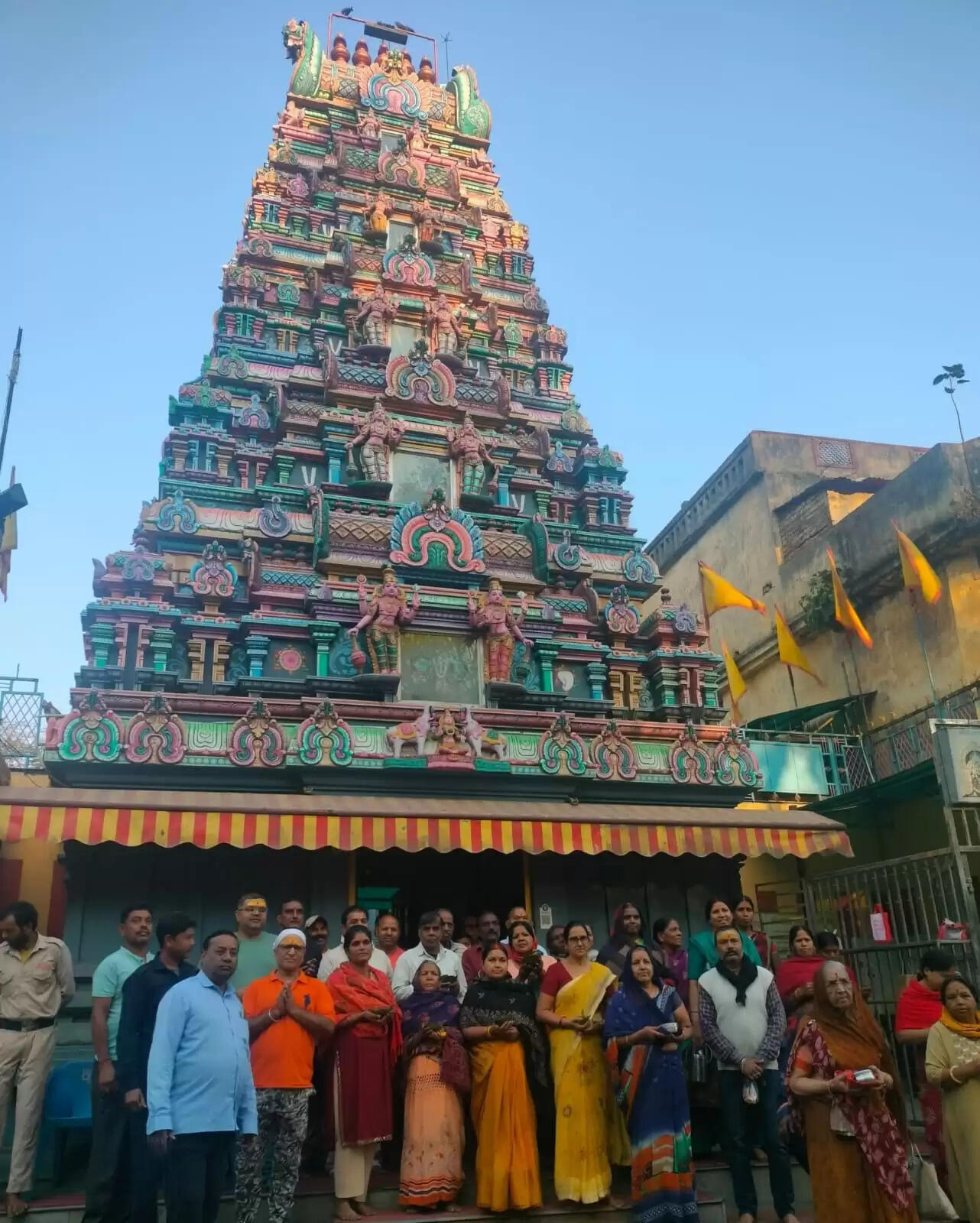 श्रीलक्ष्मी वेंकटेश्वर मंदिर में हुआ पोंगल महाप्रसाद का वितरण