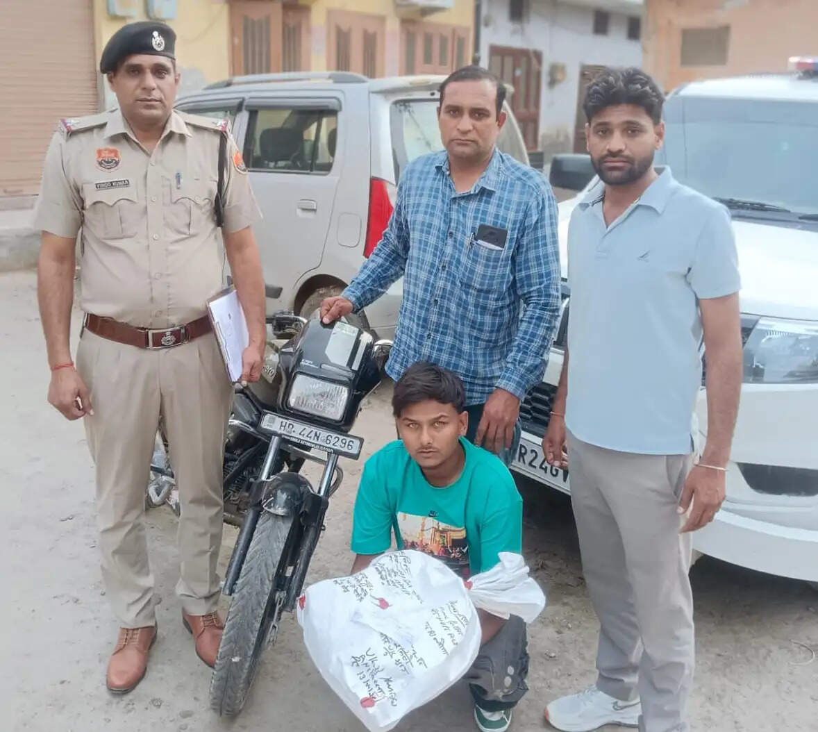 सिरसा: गांजा पत्ती व हेरोइन सहित चार नशा तस्कर गिरफ्तार