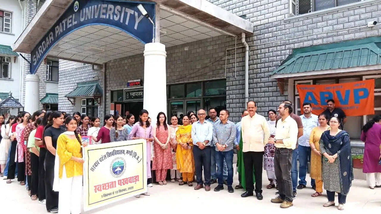 स्वच्छता के सच्चे संदेशवाहक और स्वच्छ एवं विकसित भारत के परिवर्तनकारी वाहक हैं विद्यार्थी: प्रो. अवस्थी
