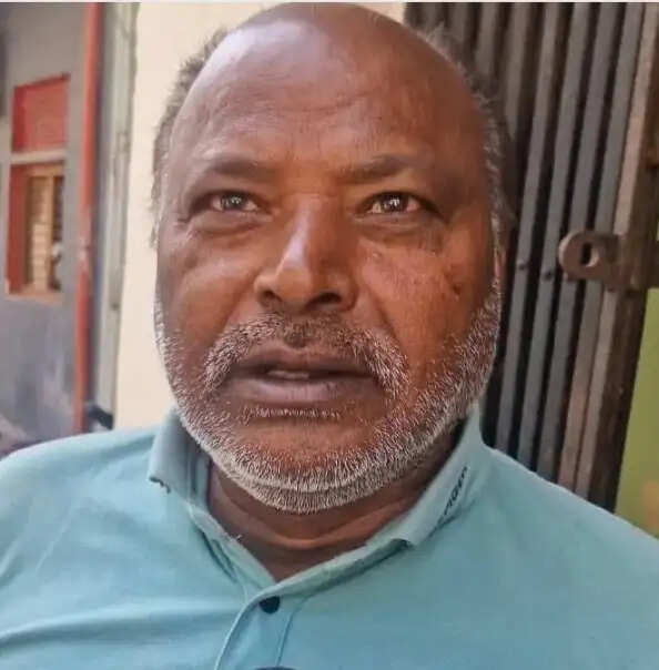 ईरान में फंसा झांसी का परिवार, परिजनों ने सरकार से लगाई सुरक्षित वापसी की गुहार