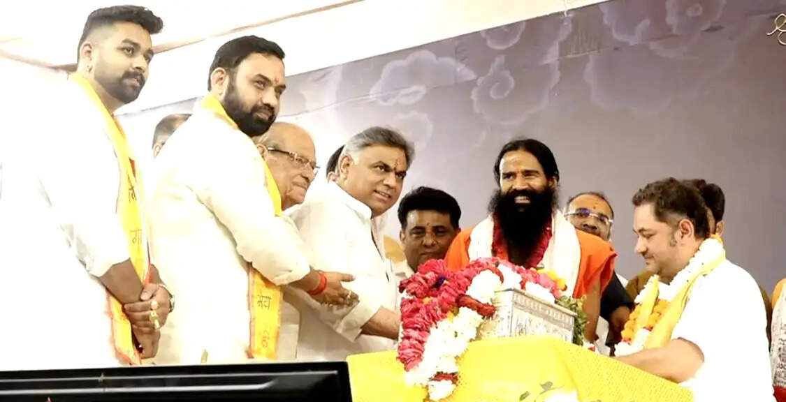 प्राचीन विरासत और आधुनिक विकास का समन्वय ही भारत की पहचान: रामदेव