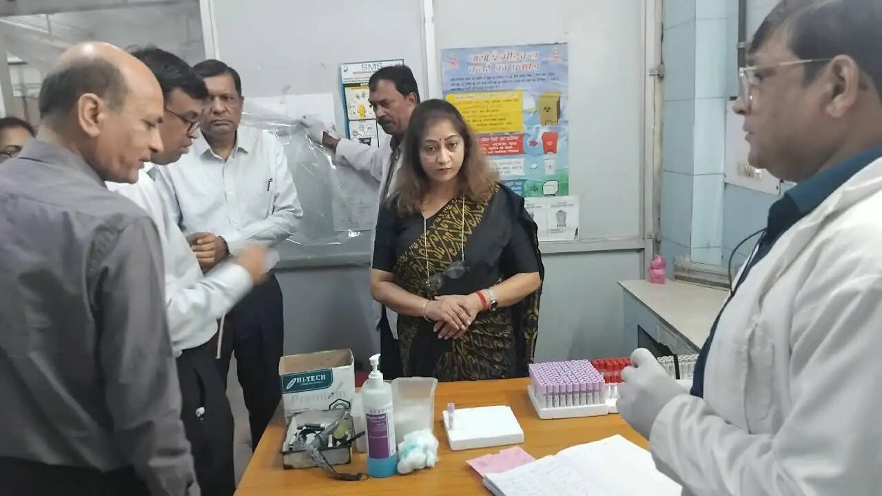 उप-महापौर ने गिरधर लाल अस्पताल का किया निरीक्षण, सिविल इंफ्रास्ट्रक्चर के लिए चार करोड़ रुपये किये स्वीकृत