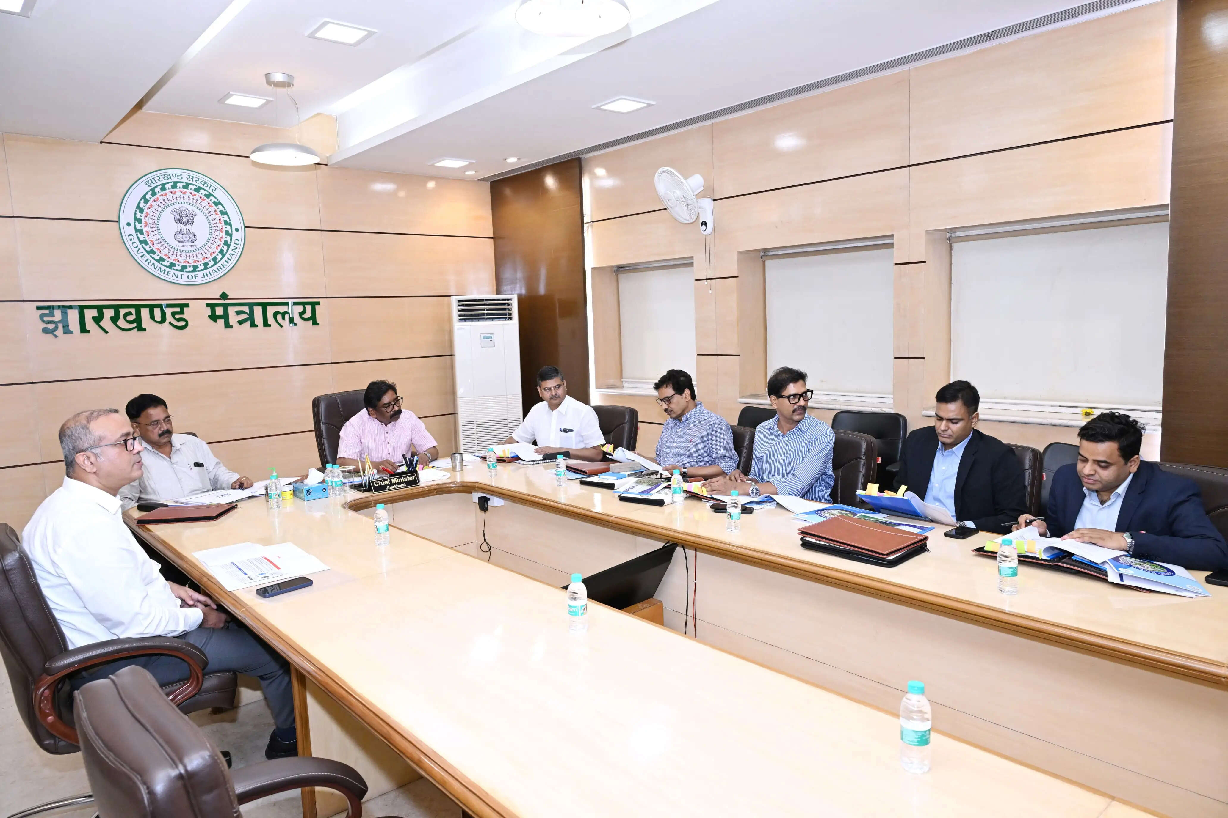 विकास कार्यों के दौरान पर्यावरण संरक्षण को सर्वोच्च प्राथमिकता दी जाए : मुख्यमंत्री