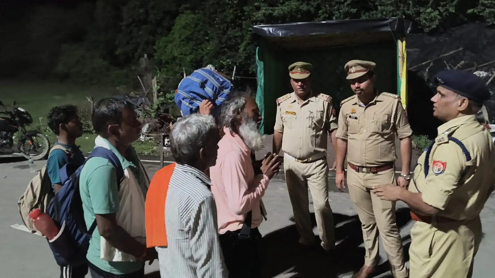 भदई अमावस्या स्नान पर्व को लेकर बांदा में यातायात व्यवस्था कड़ी, पैदल श्रद्धालुओं की भीड़ को देखते हुए यातायात में किया बदलाव