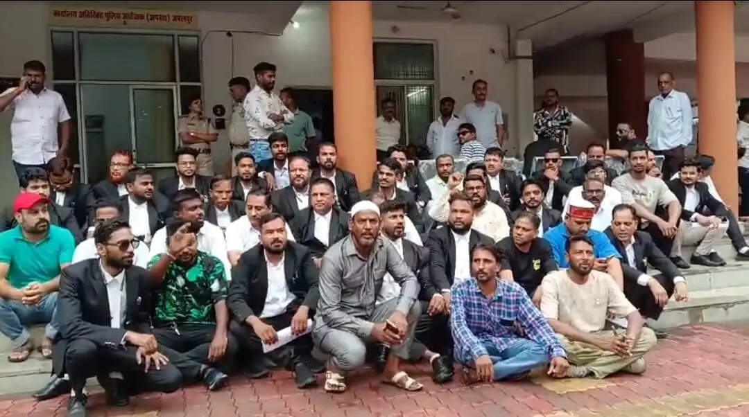 जबलपुर में देर रात नाज़िया खान पर मप्र में पहली एफआईआर, जबरदस्त विरोध के बाद हुई जीरो पर कायमी