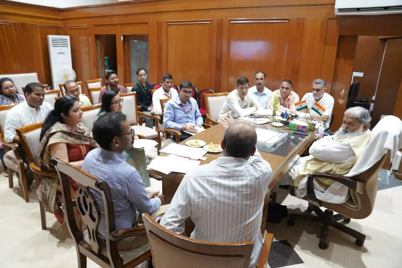 अंबाला छावनी में जल्द बनेगा 100 बिस्तरों का अत्याधुनिक ईएसआईसी अस्पताल : अनिल विज