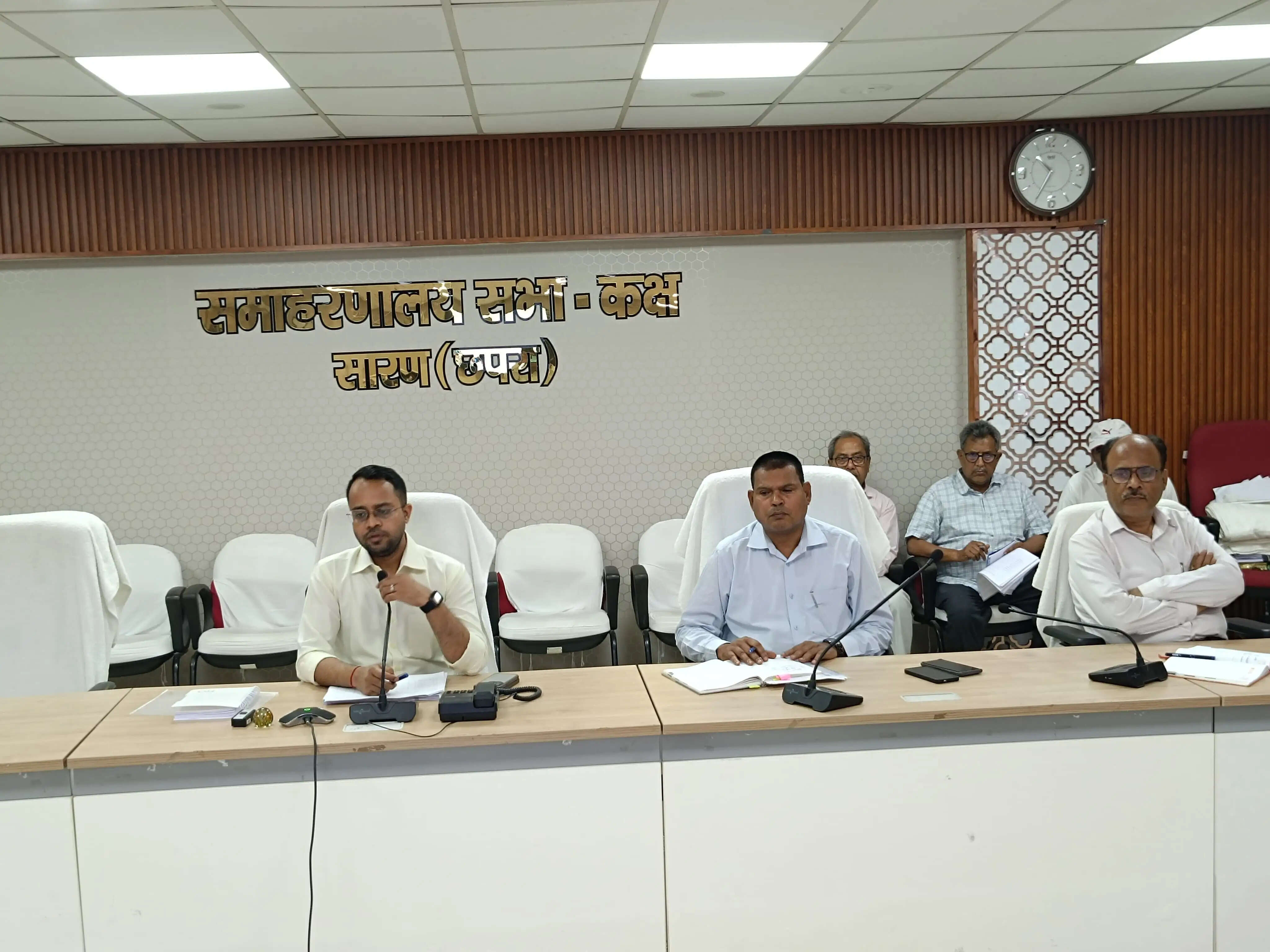 जिलाधिकारी ने दिए बंद नल-जल योजनाओं को एक सप्ताह में चालू करने के निर्देश