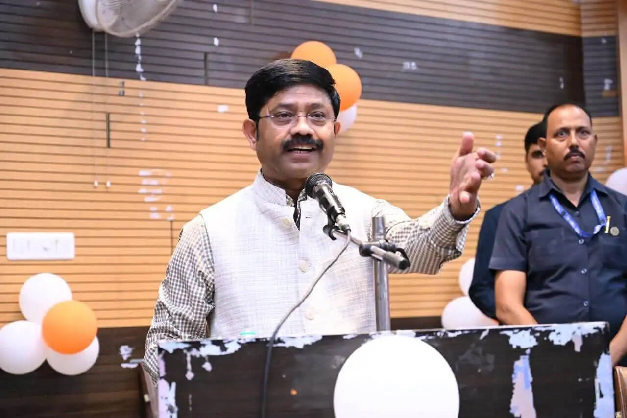 व्यापारी और उद्यमी आधुनिक युग के भामाशाह, उनके कर से ही देश-प्रदेश का विकास' : मंत्री नंदी
