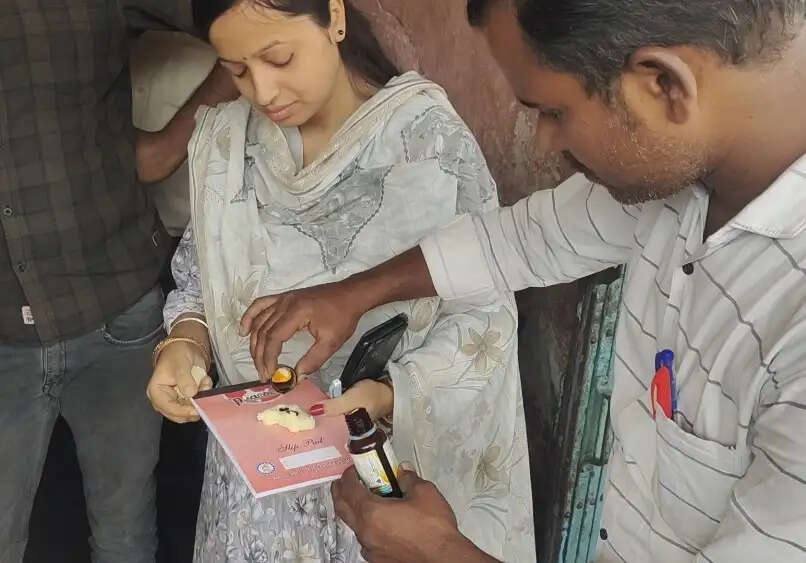 होली में रामगढ़ के बाजार में नकली पनीर की हो रही सप्लाई, 70 किलो नकली पनीर जब्त