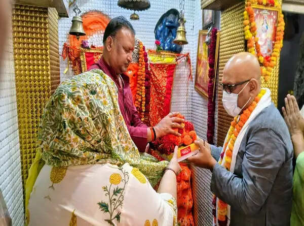कांग्रेस प्रदेश अध्यक्ष अजय राय ने स्वस्थ होने के बाद लिया हनुमान जी का आशीर्वाद