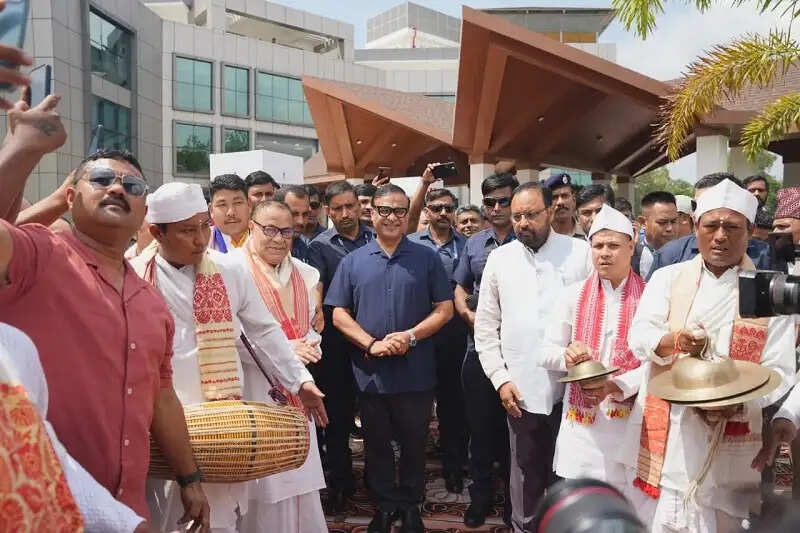 मुख्यमंत्री डॉ. सरमा ने बेंगलुरु में नए बने असम भवन का किया उद्घाटन