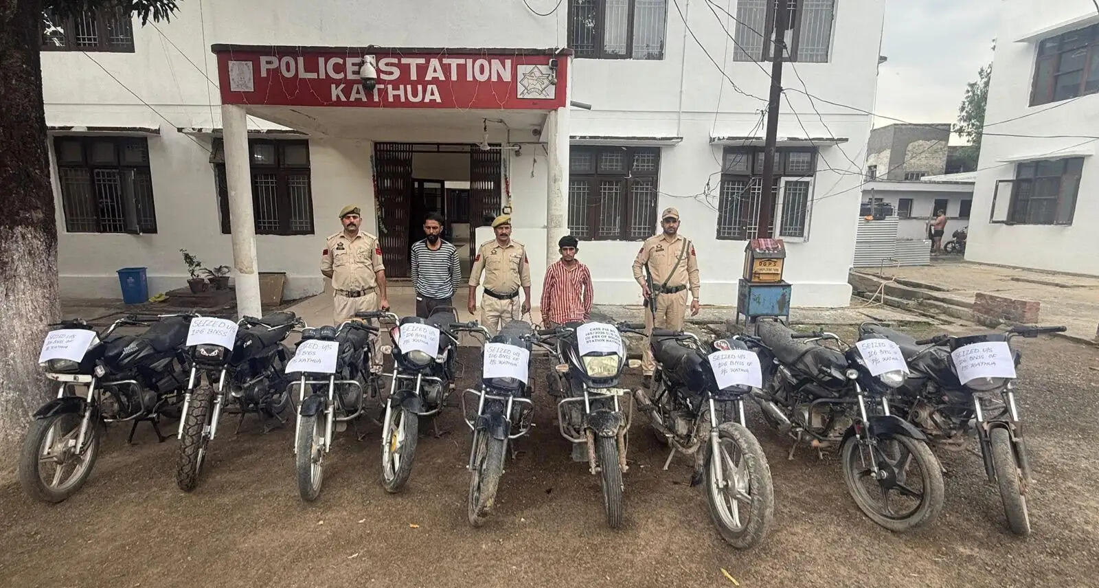 वाहन चोरों पर पुलिस का बड़ा प्रहार-9 मोटरसाइकिल बरामद, 2 आरोपी गिरफ्तार