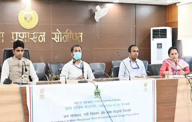 सोनीपत: भूजल संरक्षण, रिचार्ज बढ़ाने और गुणवत्ता सुधारने पर मंथन