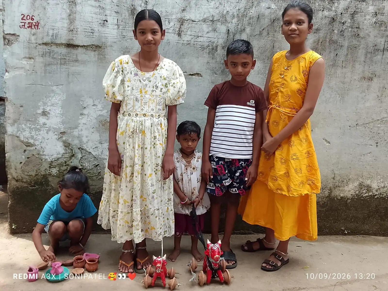 पशुधन की पूजा, बच्चों ने दौड़ाए नांदिया बैल
