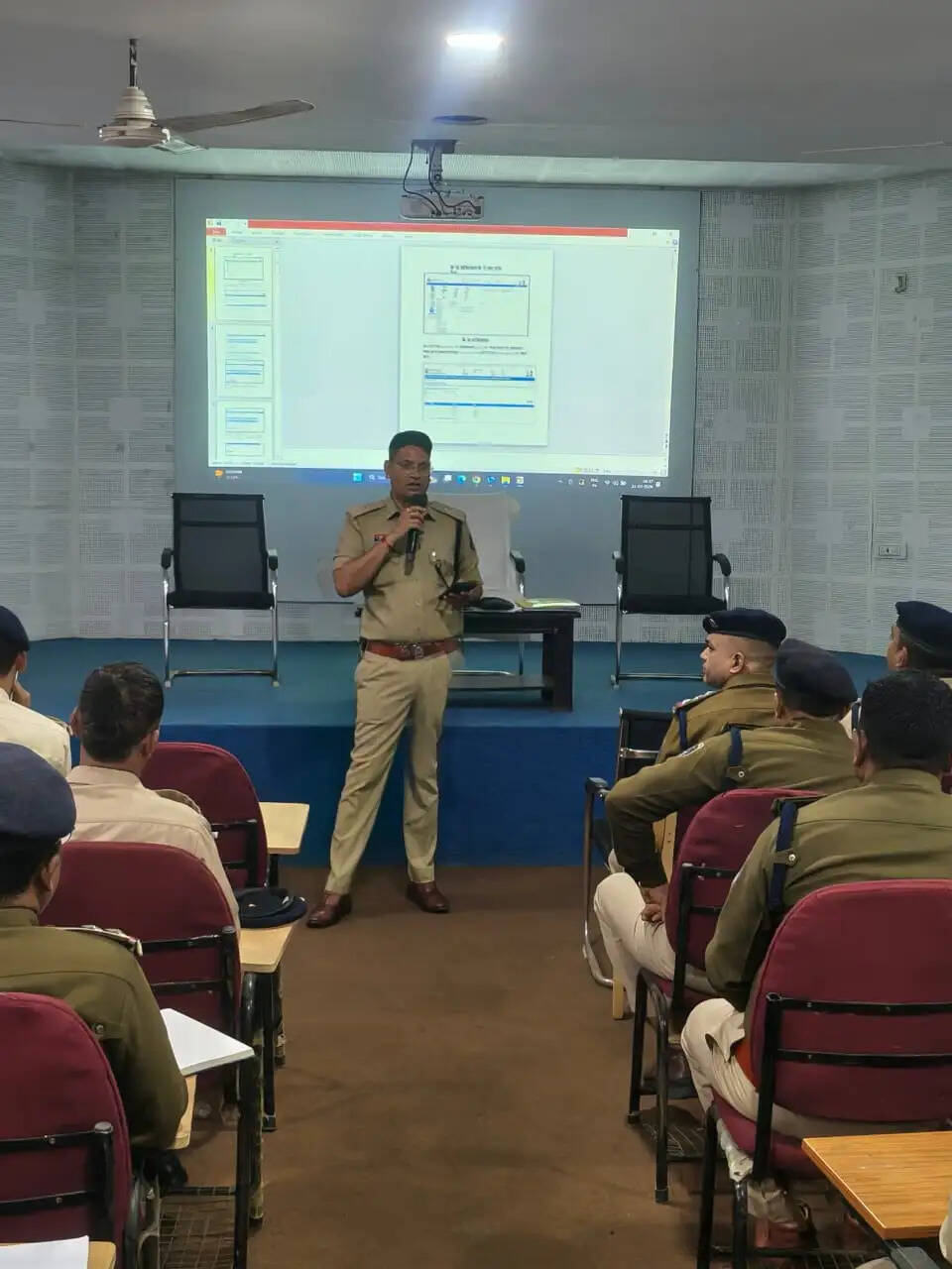 जांजगीर-चांपा : पुलिस लाइन में ई-साक्ष्य व सीसीटीएनएस 2.0 पर एक दिवसीय प्रशिक्षण संपन्न