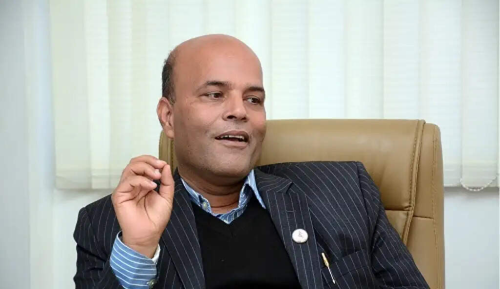नेपाल में सत्तारूढ़ दल के सांसद ने खोला सरकार के खिलाफ मोर्चा