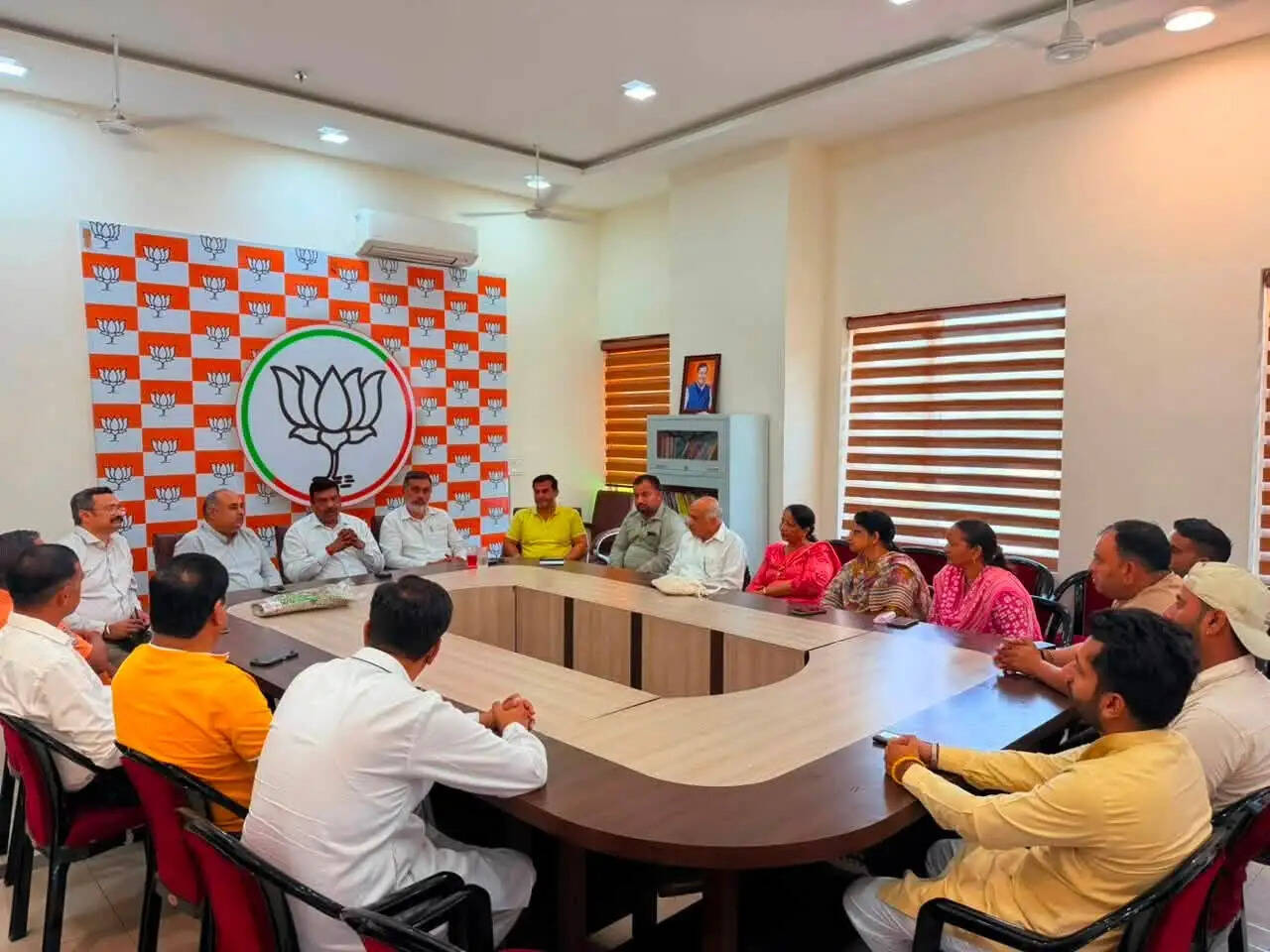 एक राष्ट्र-एक चुनाव के समर्थन में आए पांचायत व निकाय प्रतिनिधि