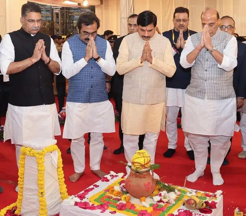 मप्र : टी-72 और टी-90 टैंकों की बदलेगी क्षमता, जबलपुर में रक्षा मंत्री ने किया 472 करोड़ की परियोजना का भूमिपूजन