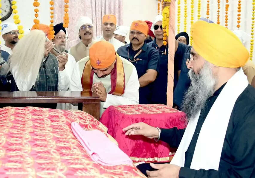 सामाजिक एकता, सद्भावना और सेवा भाव की मिसाल थे गुरु नानक देव जी : मुख्यमंत्री डॉ. यादव