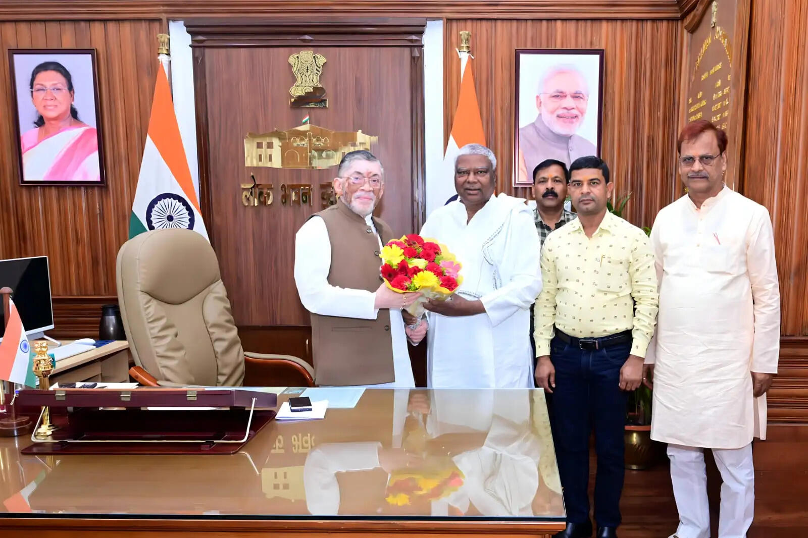 राज्यपाल से विधायक मथुरा महतो ने की मुलाकात