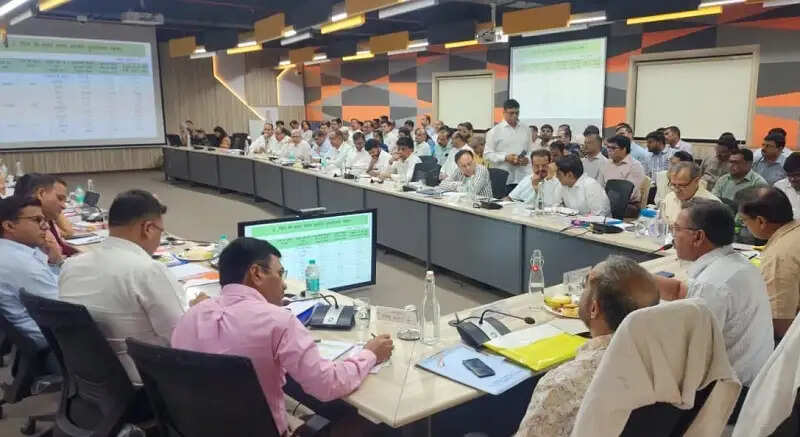 उद्यानिकी का रकबा बढ़ाने के लिए किसानों को प्रोत्साहित करें : बर्णवाल