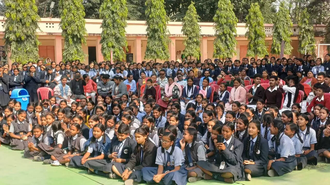 कोरबा : दिव्यांग दिवस पर बच्चों की चमकी प्रतिभा, रंगारंग कार्यक्रमों ने जीता सबका मन