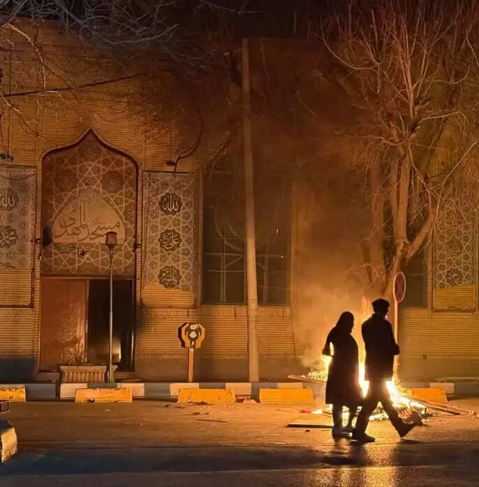 ईरान ने ट्रंप की चुनौती स्वीकार की, कहा-अमेरिका से युद्ध के लिए तैयार