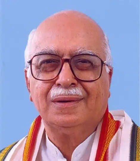 लालकृष्ण आडवाणी को इंद्रप्रस्थ अपोलो अस्पताल से मिली छुट्टी
