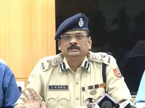 पश्चिम बंगाल में चुनाव बाद हिंसा पर पुलिस सख्त, 200 से ज्यादा एफआईआर दर्ज