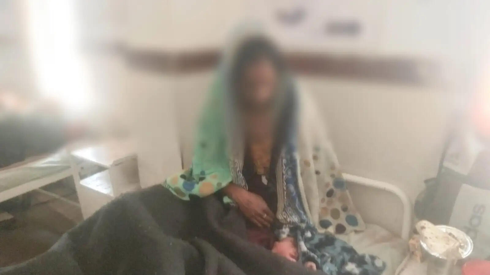 राजगढ़ः चलती ट्रेन में महिला ने बच्ची को दिया जन्म, यात्री दंपत्ति बना मददगार