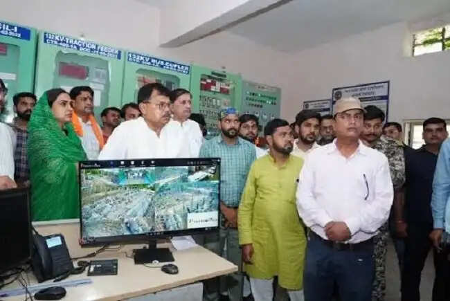 ग्वालियर की 7 ट्रांसमिशन लाइनों ने रचा कीर्तिमान, 4 वर्षों से बिना ब्रेकडाउन बिजली पारेषण जारी