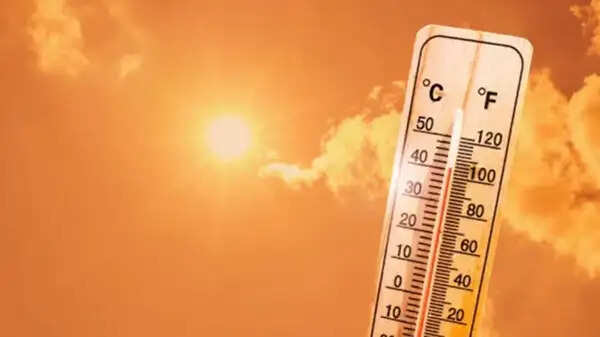 मध्य प्रदेश में बढ़ी गर्मी की तपिश, 28 जिलों में पारा 30 डिग्री के पार, 2 मार्च से बदलेगा मौसम का मिजाज