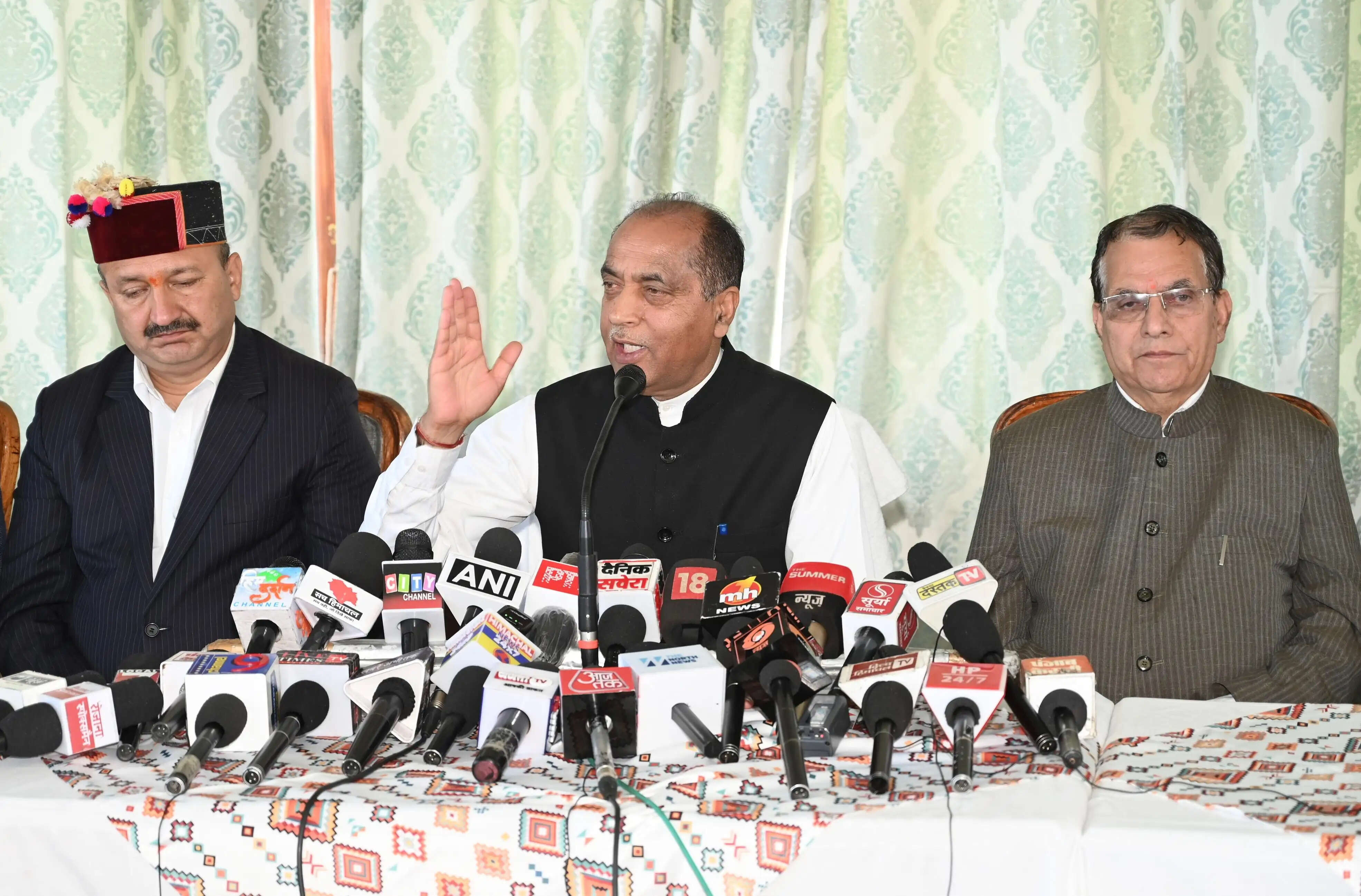 अवैध पेड़ कटान व वित्तीय गड़बड़ियों पर कांग्रेस सरकार चुप, सत्ता जाते ही होगी कार्रवाई : जयराम ठाकुर