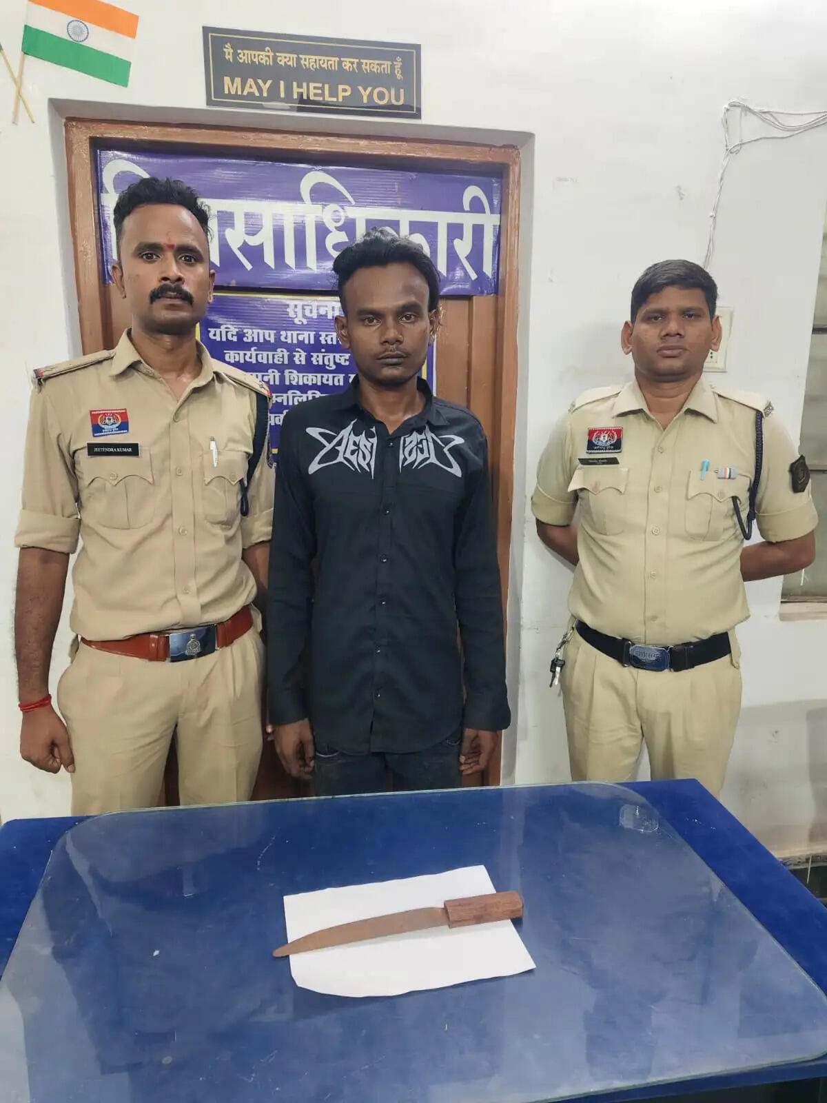 चाकू, गुंडागर्दी और अवैध शराब पर रायपुर पुलिस का शिकंजा, दो दिनों में 10 आरोपितों पर कार्रवाई