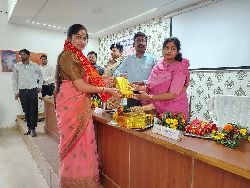 सतनाः अंतरराष्ट्रीय महिला दिवस पर जिला स्तरीय कार्यक्रम में वामा विमर्श पर हुआ मंथन