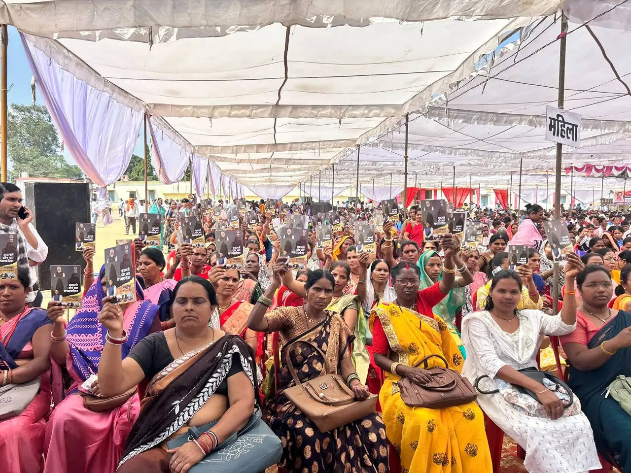 अनूपपुर: सेवा ज्योति कलश यात्रा से गूंजा विकसित भारत का संकल्प