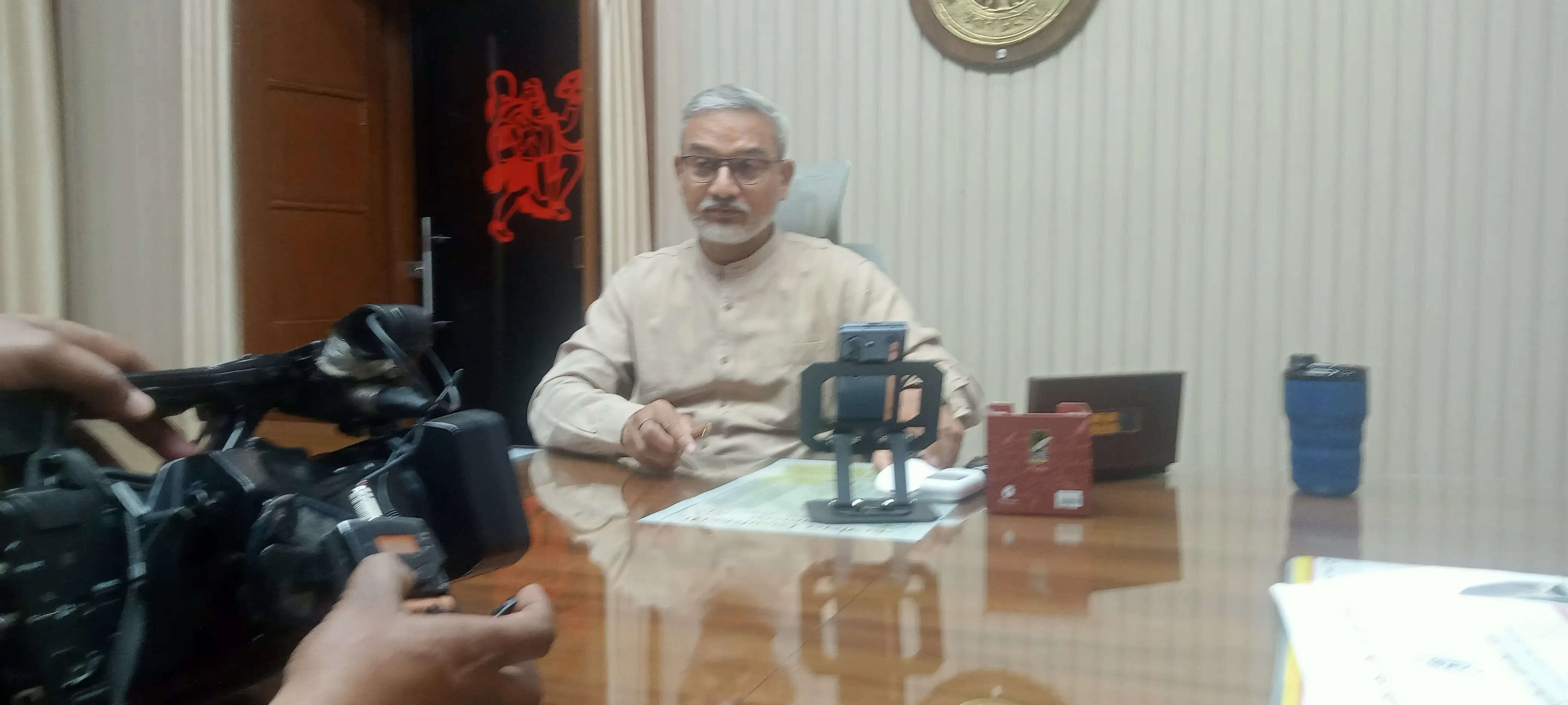 यूपी बोर्ड परीक्षा के चौथे दिन दोनों पालियों में कुल साठ हजार से अधिक परीक्षार्थीयों ने छोड़ी परीक्षा