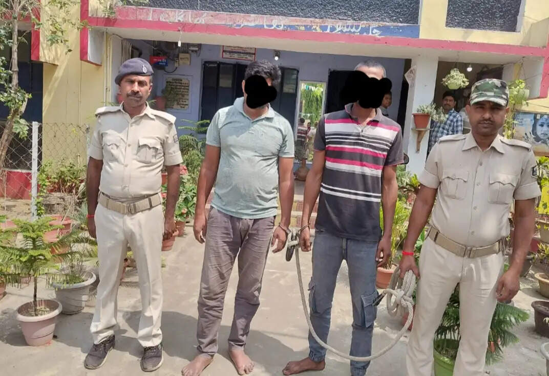 भागलपुर में हथियार के साथ दो गिरफ्तार