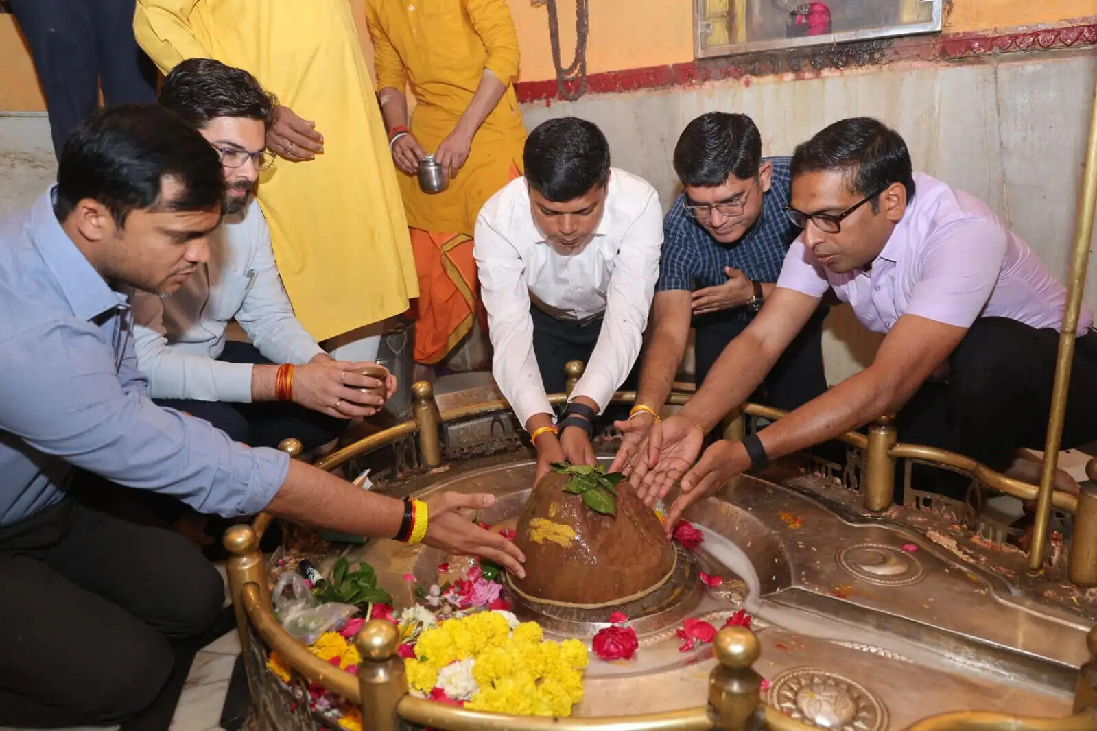 पंचक्रोशी यात्रा की तैयारियों का अधिकारियों ने लिया जायजा, मार्ग का किया निरीक्षण