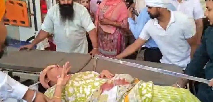 अमृतसर में गुरुद्वारा के निर्माणाधीन लंगर हॉल की लोहे की प्लेटें गिरीं, 2 महिलाओं की मौत