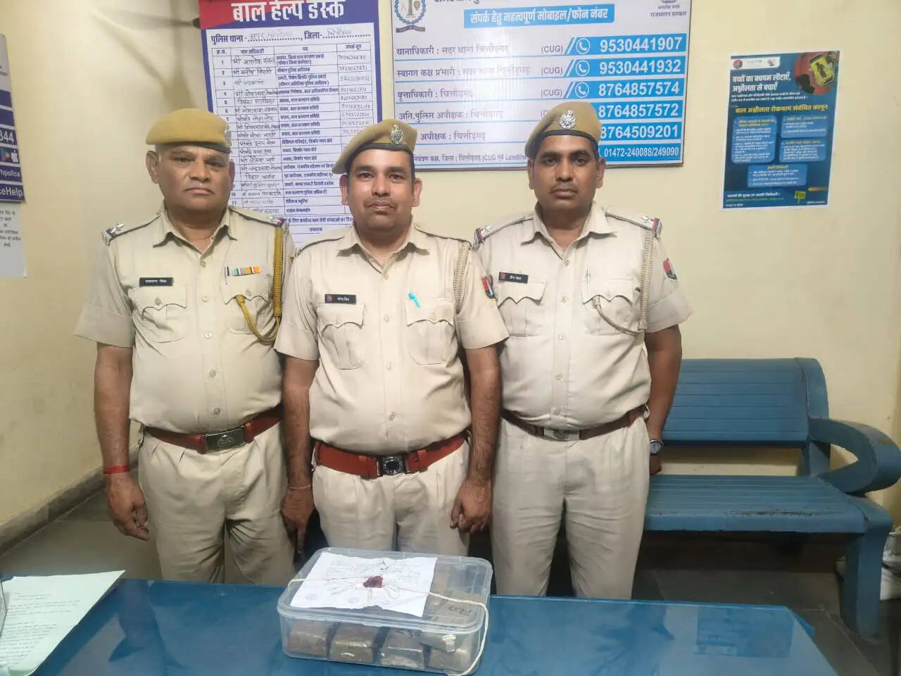 अवैध तरीके से परिवहन की जा रही 19 किलो से ज्यादा चांदी पकड़ी ,दो गिरफ्तार