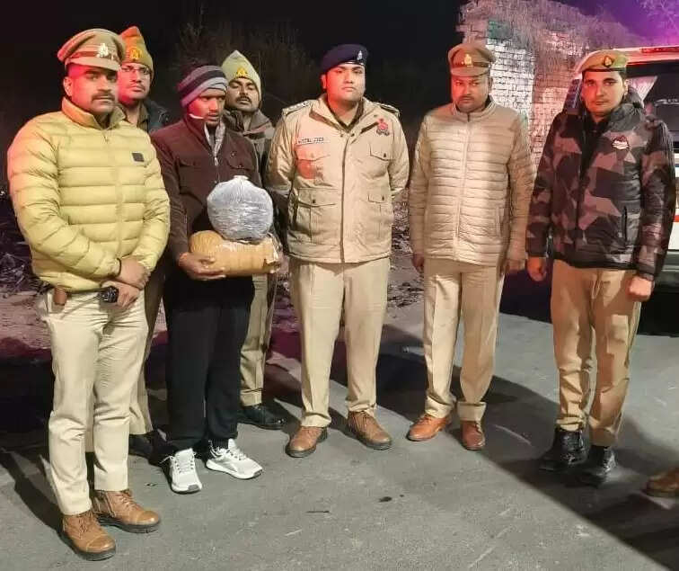 गांजा सहित आगरा का अभियुक्त गिरफ्तार